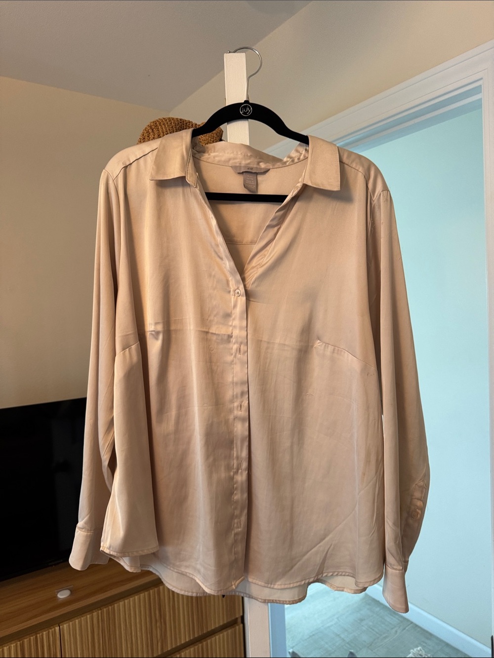 H&M oversized silky beige blouse